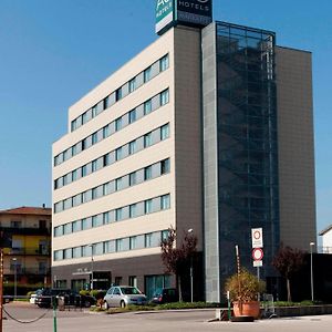 Ac Hotel Vicenza By Marriott